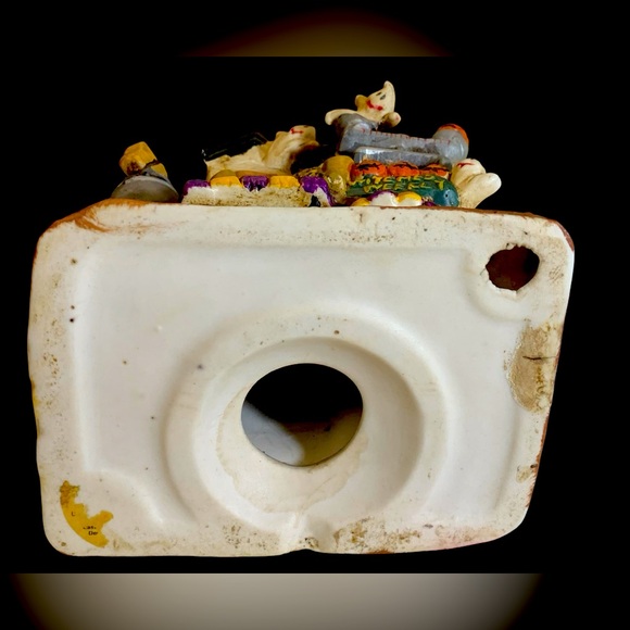 Vintage Ceramic Witch’s Specialty Shoppe with Sign - Picture 6 of 10